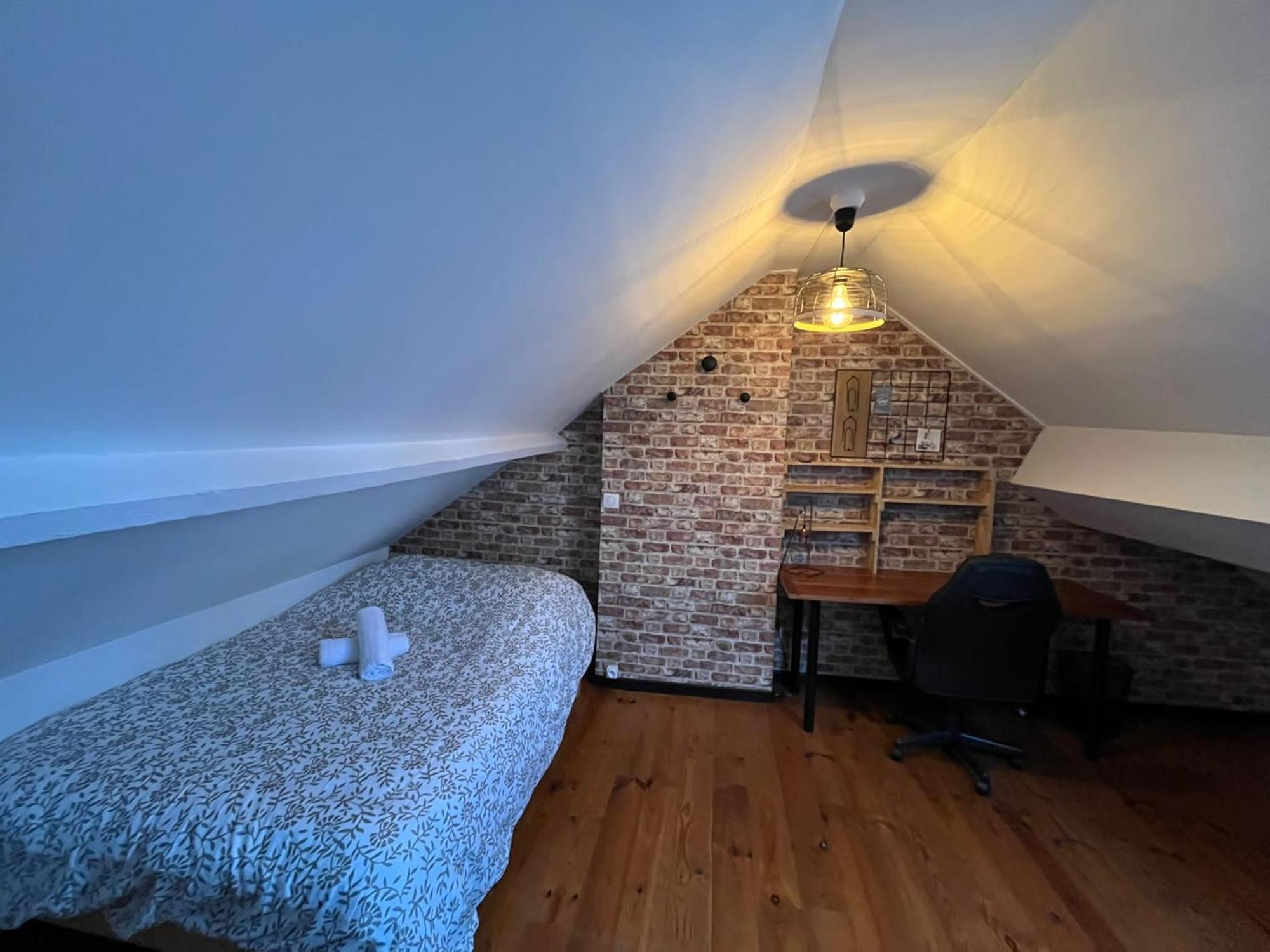 Gite Le Charme Citadin 55 M² Avec Exterieur Valenciennes Bagian luar foto